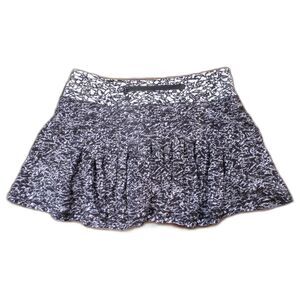 Lululemon Athletica Women's Black and White Skirt Size 6